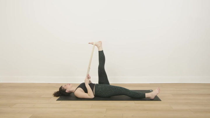 Posturas de yoga para aliviar dores nas costas rapidamente